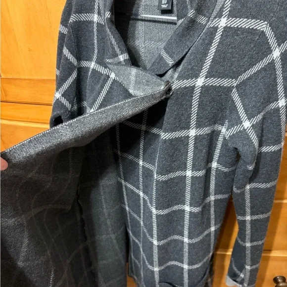 Gray Plaid Button-Up Sweater - Picture 2 of 5